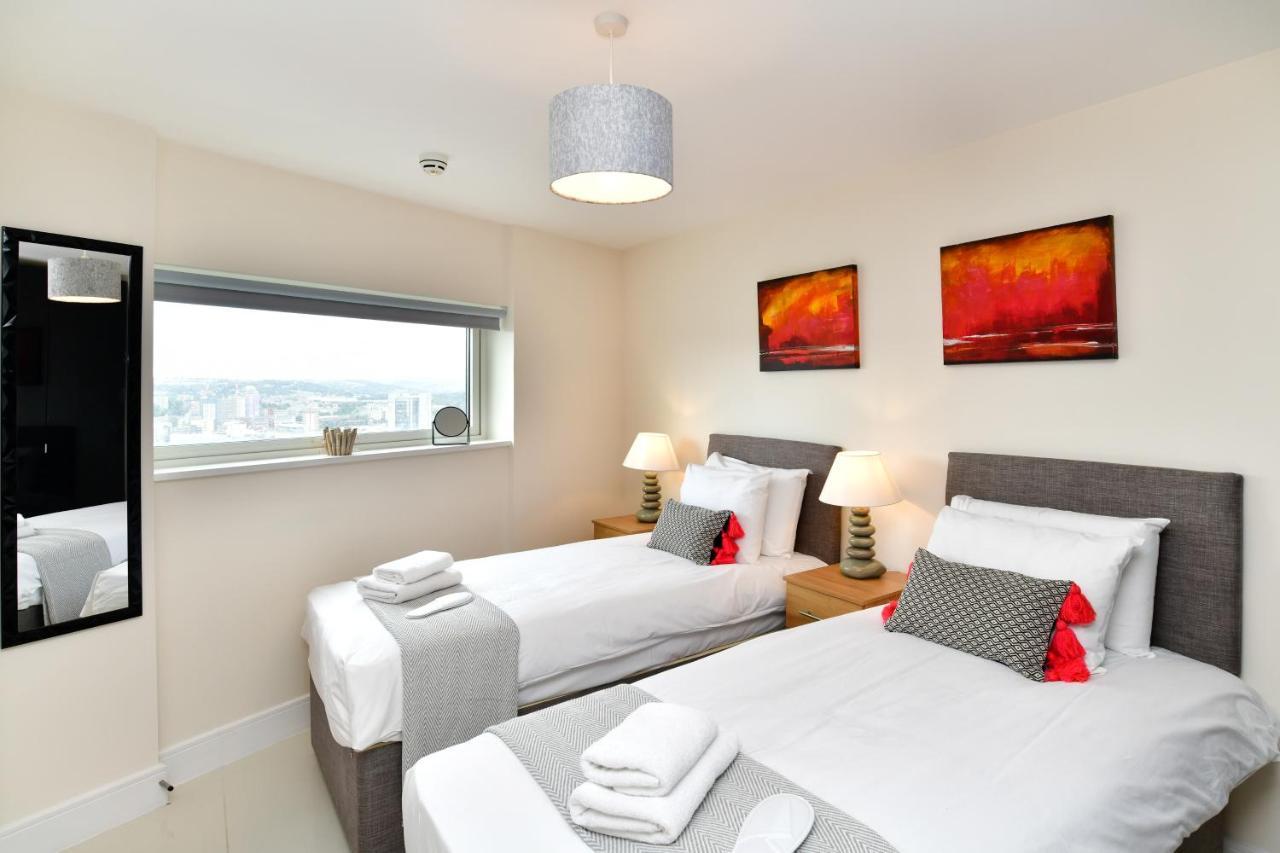 Just Stay Wales - Meridian Quay Penthouses Суонзи Екстериор снимка