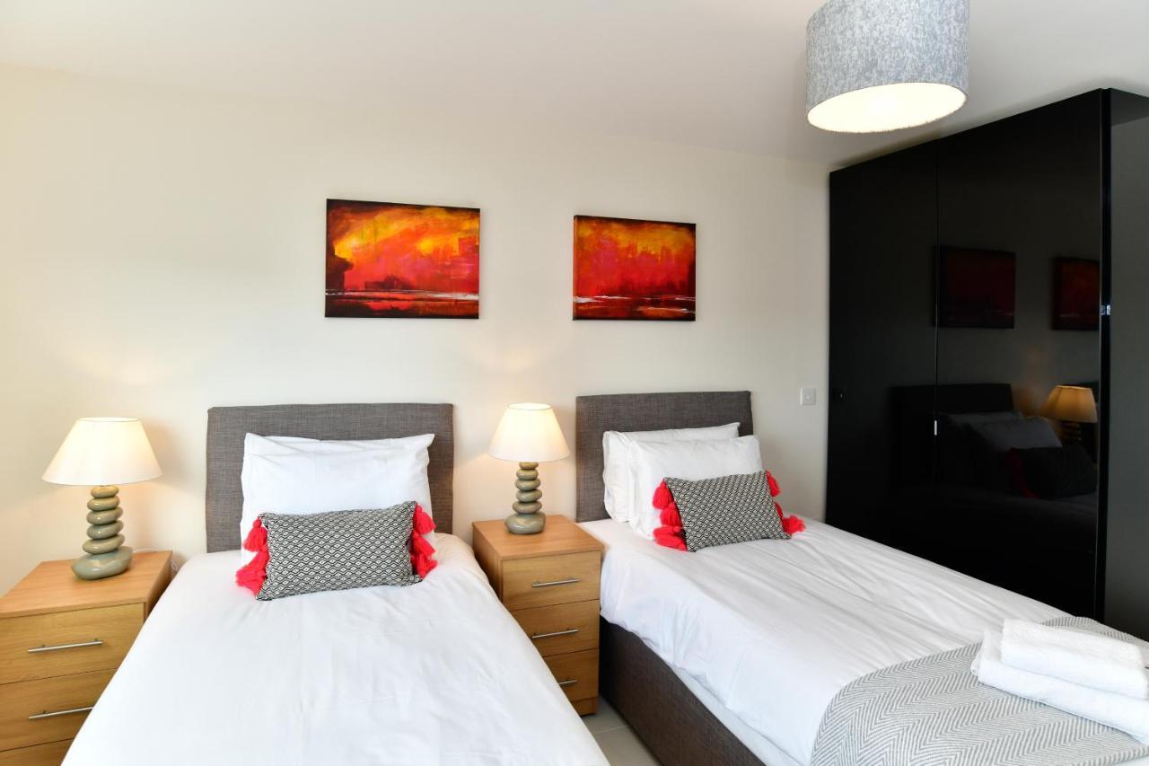 Just Stay Wales - Meridian Quay Penthouses Суонзи Екстериор снимка