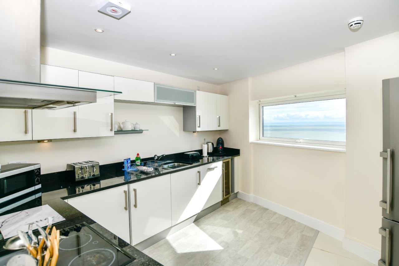 Just Stay Wales - Meridian Quay Penthouses Суонзи Екстериор снимка
