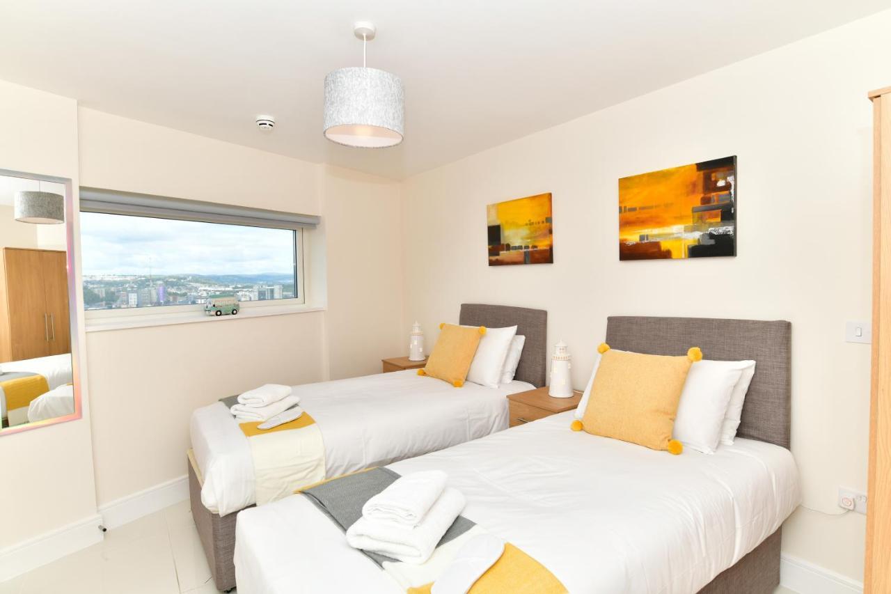 Just Stay Wales - Meridian Quay Penthouses Суонзи Екстериор снимка