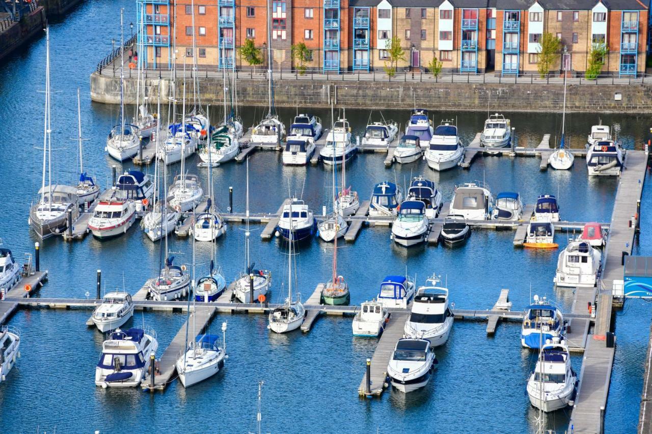 Just Stay Wales - Meridian Quay Penthouses Суонзи Екстериор снимка