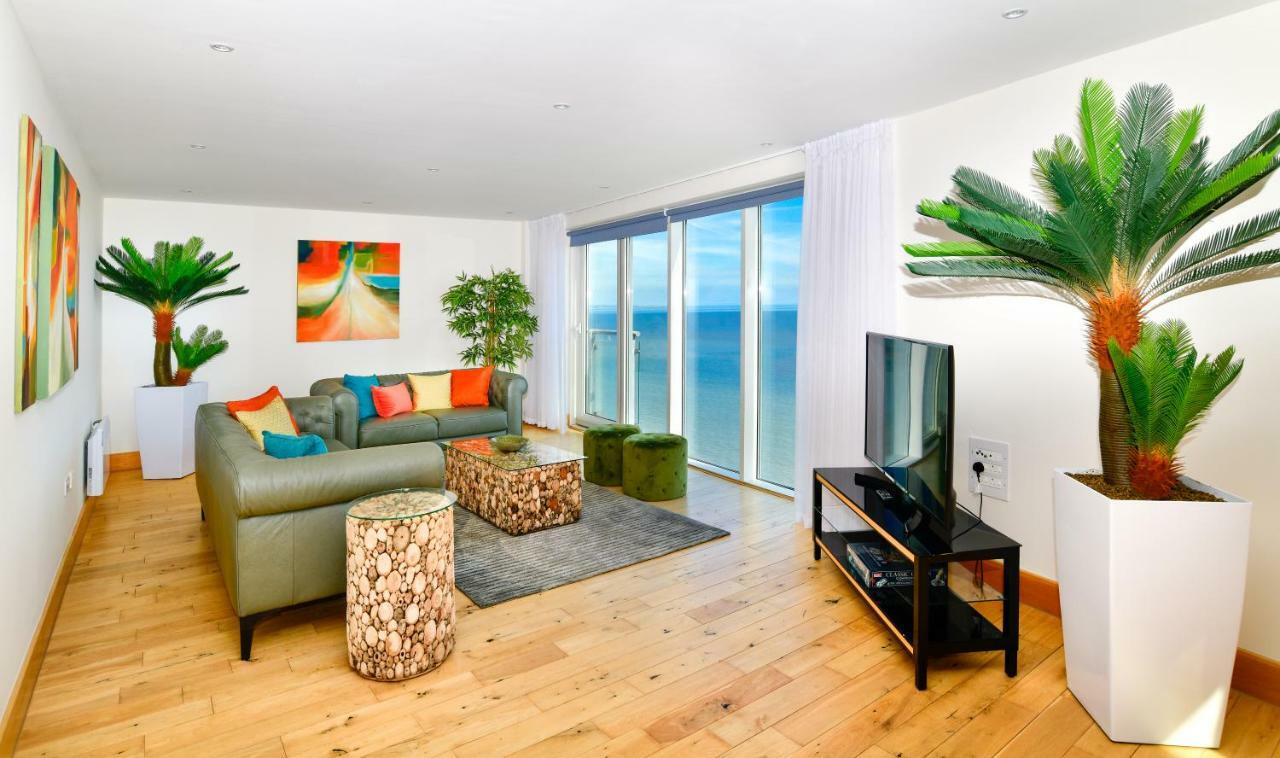 Just Stay Wales - Meridian Quay Penthouses Суонзи Екстериор снимка
