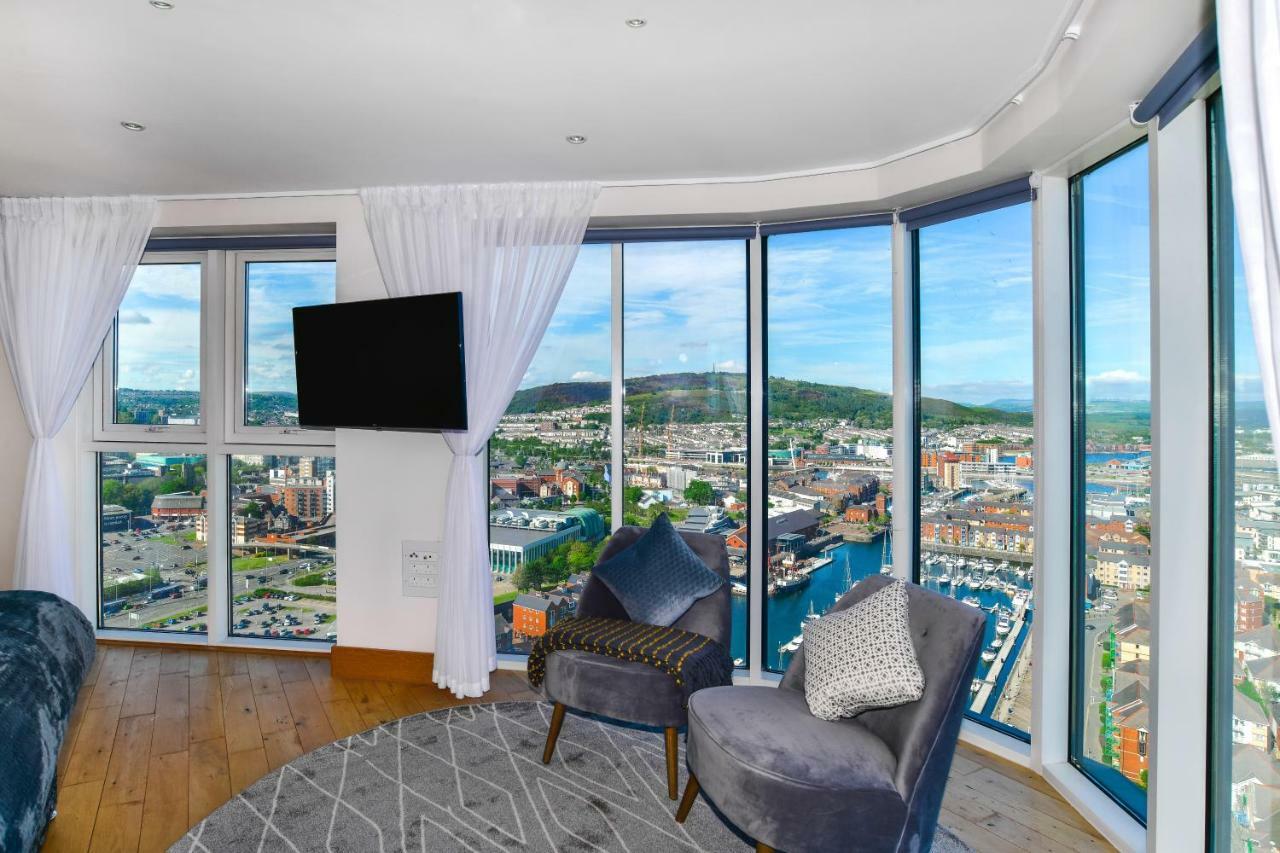 Just Stay Wales - Meridian Quay Penthouses Суонзи Екстериор снимка